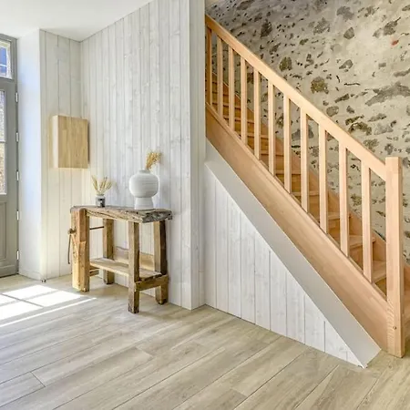 De L'etoile, Maison Renovee A 18min Du Puydufou