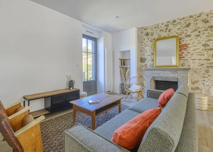 De L'etoile, Maison Renovee A 18min Du Puydufou