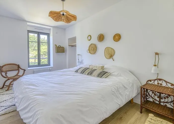 De L'etoile, Maison Renovee A 18min Du Puydufou